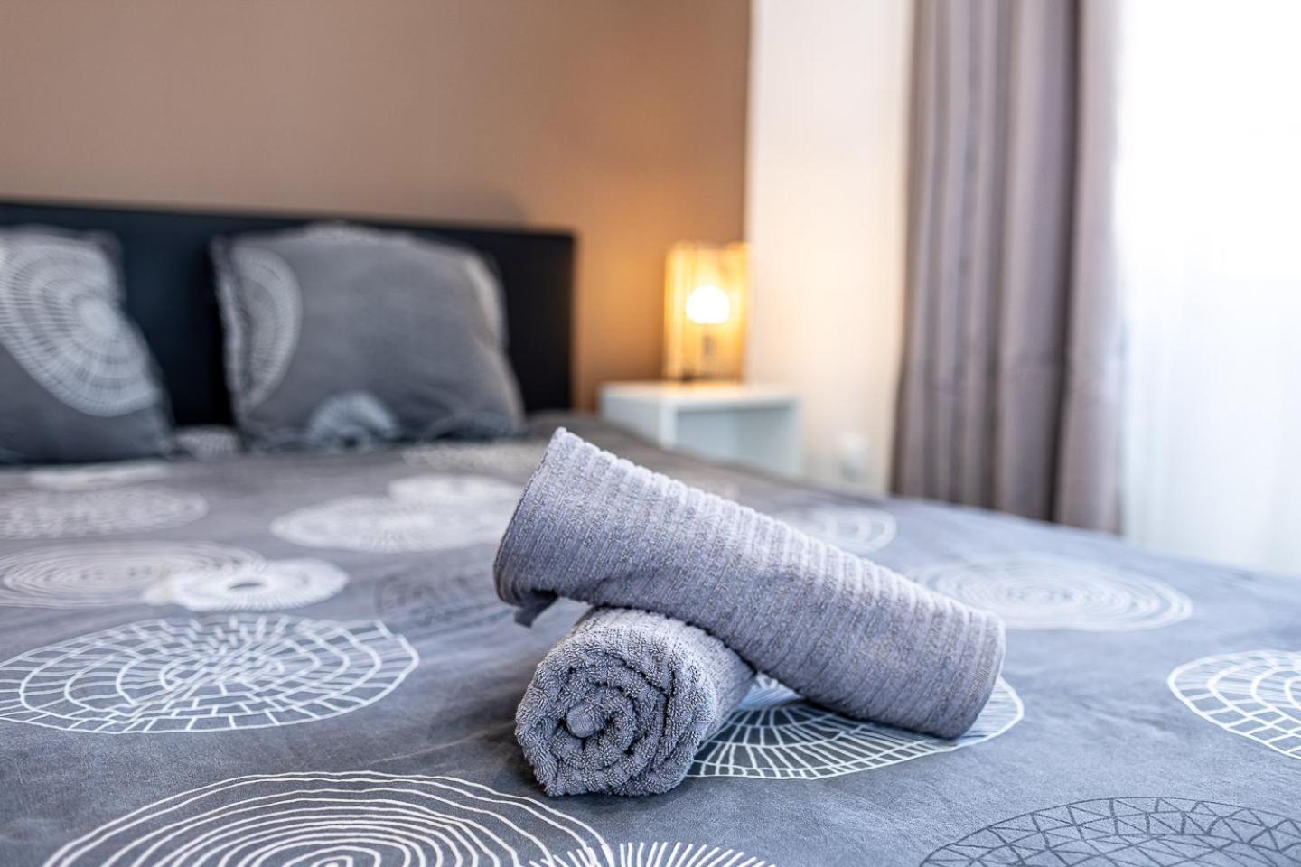 Le Cosy Apartment Мелюн Екстериор снимка