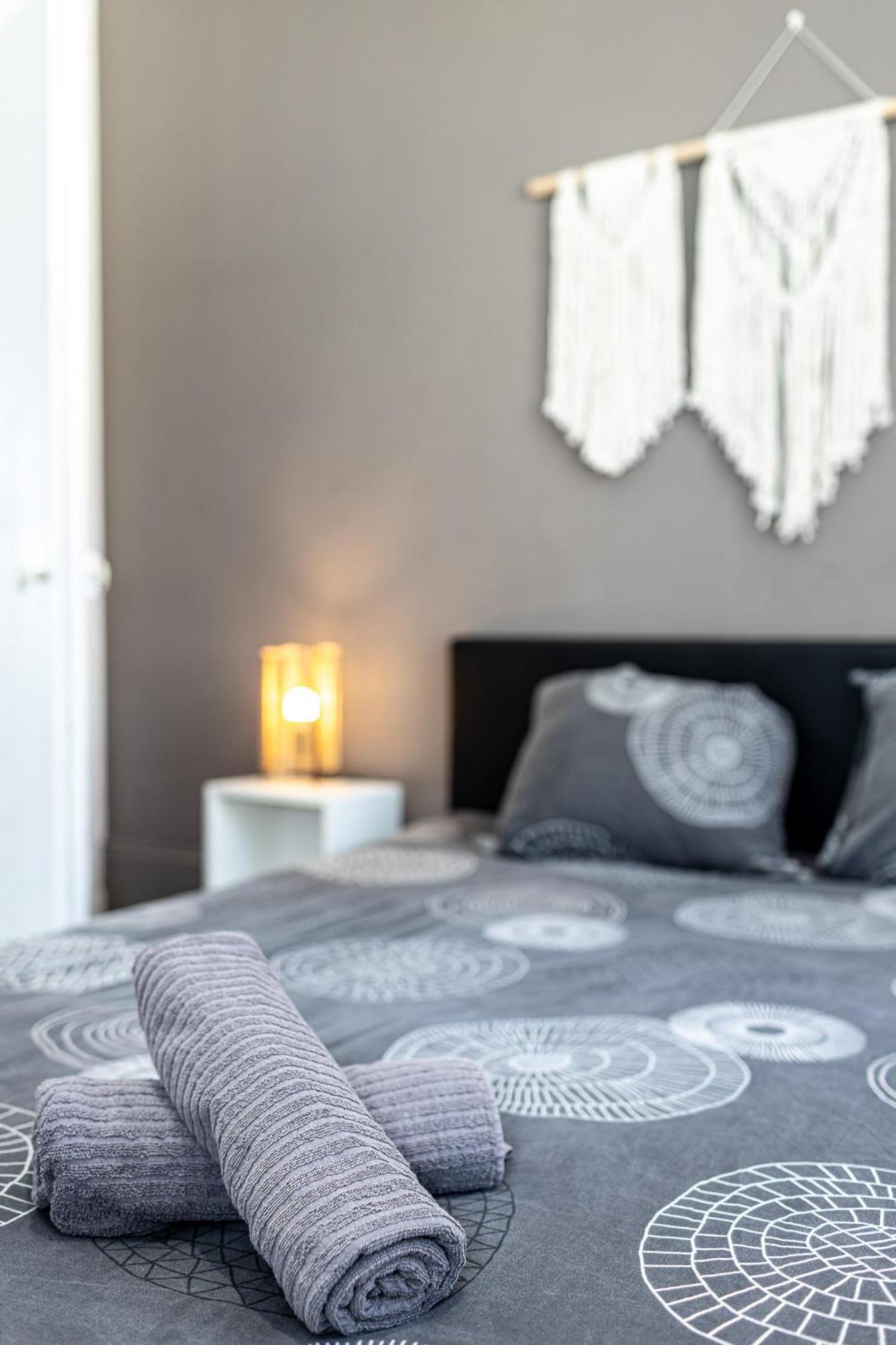 Le Cosy Apartment Мелюн Екстериор снимка