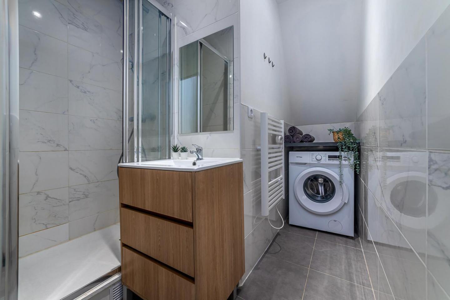 Le Cosy Apartment Мелюн Екстериор снимка